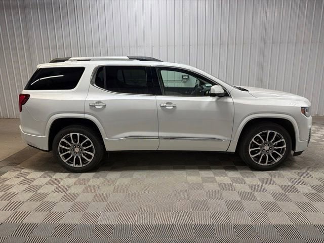 2023 GMC Acadia — detail view